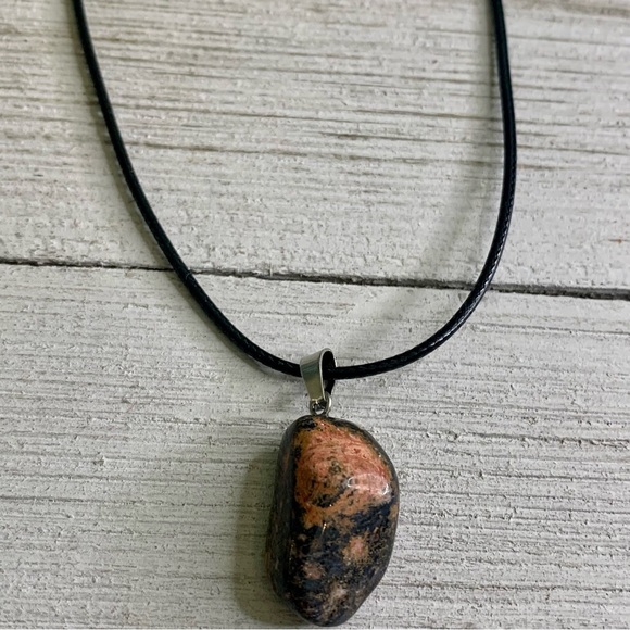 Natural Leopardskin Jasper Tumbled Stone Pendant Necklace Adjustable Cord Chain - Picture 7 of 9